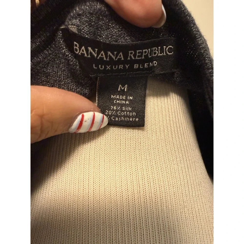 Banana Republic Sweater Mens M Silk Cashmere Luxury Blend V Neck Preppy Gray